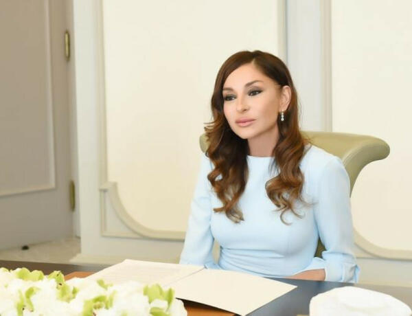 Mehriban Əliyeva Azərbaycan Rəssamlar İttifaqının sədrini təbrik edib