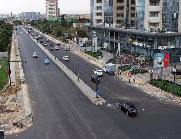 8 Noyabr prospektində avtomobillərin hərəkətinə məhdudiyyət qismən aradan qaldırılıb
