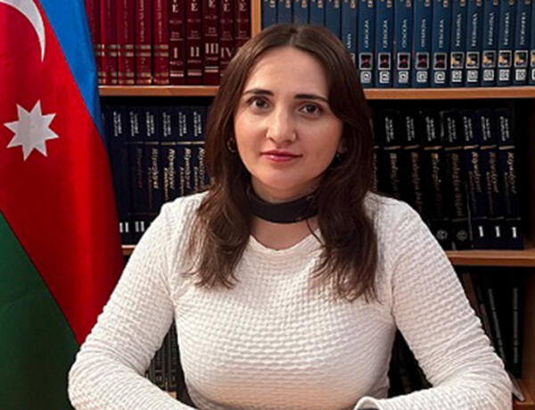 İşə gedən gənc müəllimi maşın vurub öldürdü