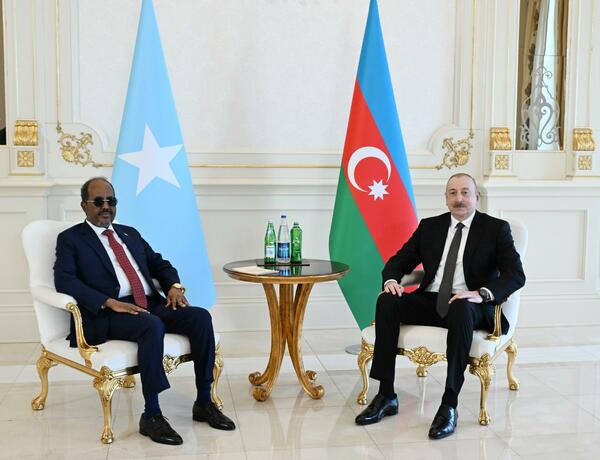 İlham Əliyevin Somali Prezidenti ilə təkbətək görüşü oldu –