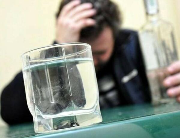 Bakıda daha bir nəfər spirtli içkidən öldü