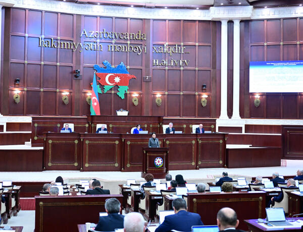 Milli Məclisin növbədənkənar sessiyasının sonuncu iclası başladı