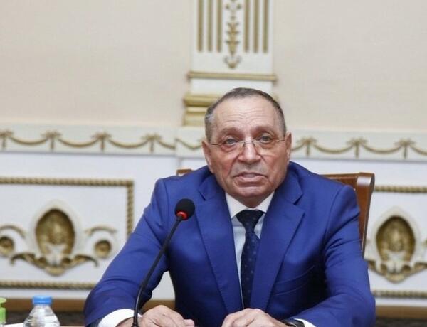 Konstitusiya Məhkəməsinin hakimi Rafael Qvaladze təqaüdə göndərildi
