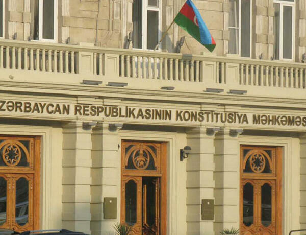 Konstitusiya Məhkəməsi tərcümə xidmətlərinə 5 min manat xərcləyəcək