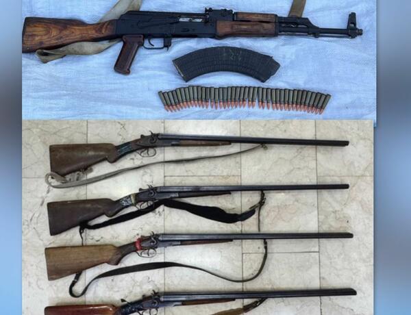 Zərdabda qanunsuz saxlanılan silahlar polisə təhvil verildi