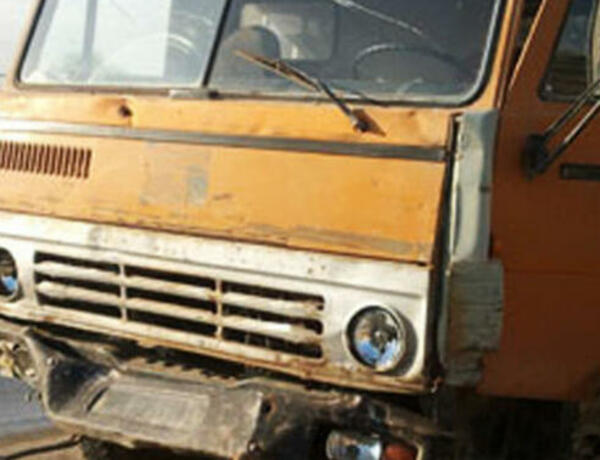 Şəmkirdə “Kamaz”ın şini partladı –