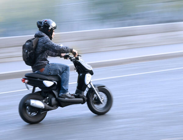 Motosikletlə avtoxuliqanlıq edən sürücü həbs edildi