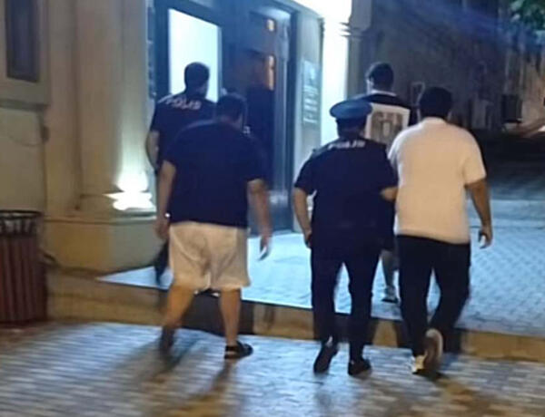 Şəhidlər xiyabanında qeyri-etik videolar çəkən turistlər saxlanıldı –