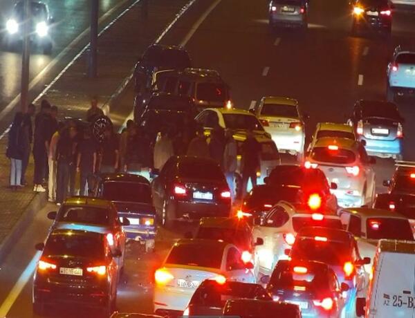Bakıda qəza hava limanı istiqamətində sıxlığa səbəb oldu –