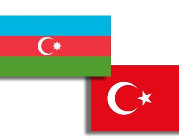 Azərbaycanın müdafiə naziri Türkiyədə səfərdədir
