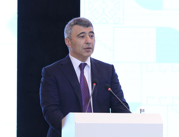 İnam Kərimov: “Məhkəmələr və arbitraj bir-birinə rəqib deyil”