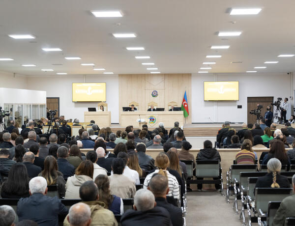 Ermənistan vətəndaşlarının məhkəmə istintaqı başa çatıb, prokurorlar çıxışa hazırlaşmaq üçün hakimdən vaxt istəyib –
