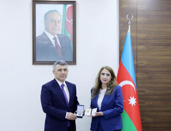 Azərbaycanda məhkəmə sədri təqaüdə göndərildi –