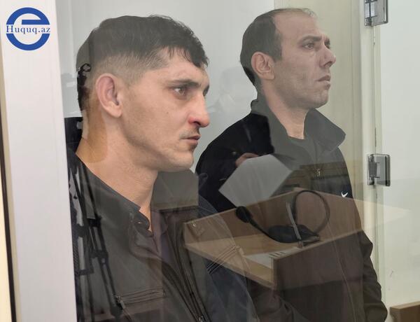 12 il əvvəl qətl törətməkdə təqsirləndirilən şəxslərin məhkəməsi başladı