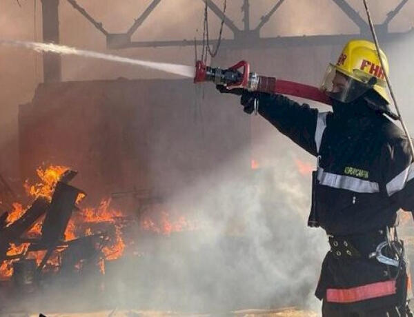Bakıda çoxmərtəbəli binada yanğın söndürüldü –