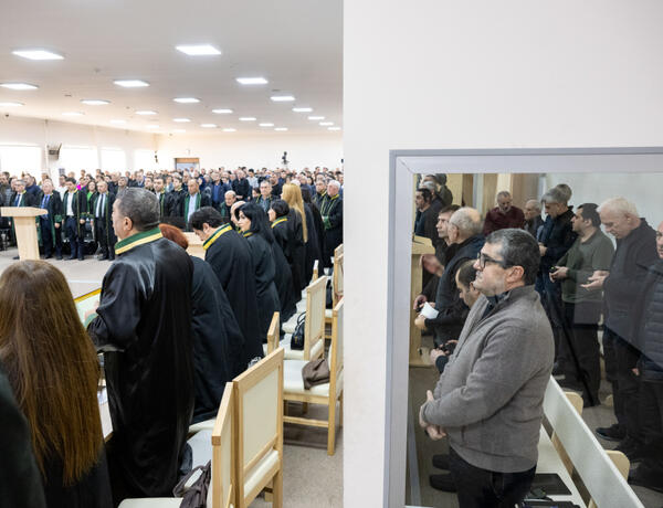 Ermənistan vətəndaşlarının məhkəməsində təqsirləndirilən şəxslərə son söz verildi –