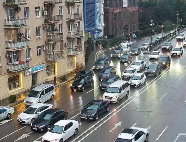 Bu yollarda tıxac var – SİYAHI
