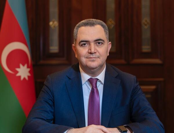 Sənan Hacıyev: “Təhsil hüquqi biliklərlə yanaşı, şəxsiyyətin formalaşmasına da töhfə verməlidir”