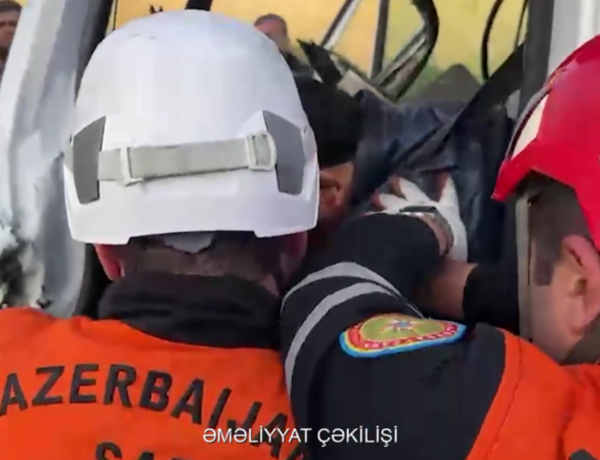 Bakıda ağır qəzada xəsarət alan sürücü xəstəxanada vəfat etdi –