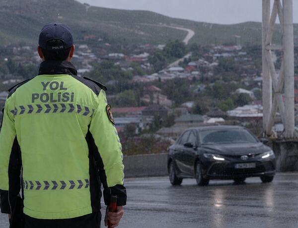 DYP sürücüləri yağışlı havada ehtiyatlı olmağa çağırdı