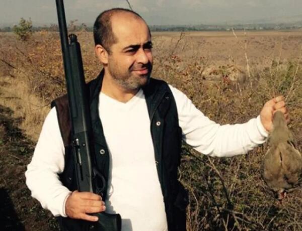 Mağaza direktorunu öldürməkdə təqsirləndirilən iş adamına hökm oxundu