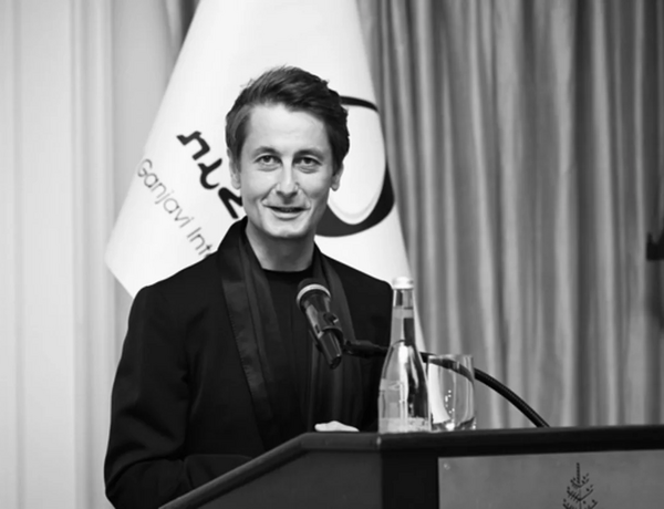 Nizami Gəncəvi Beynəlxalq Mərkəzinin baş katibi Rövşən Muradov vəfat etdi