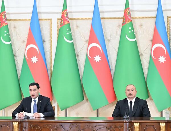 Azərbaycan və Türkmənistan prezidentləri mətbuata bəyanatlarla çıxış ediblər –