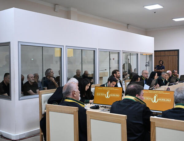Ermənistan vətəndaşlarının şikayətləri üzrə apellyasiya məhkəməsində təqsirləndirilən şəxslərin çıxışları başa çatdı –