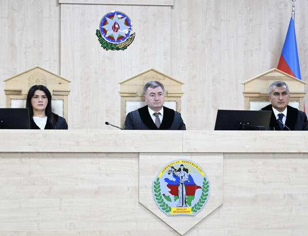 Ermənistan vətəndaşlarının şikayətləri üzrə apellyasiya məhkəməsi dövlət ittihamını müdafiə edən prokurorların çıxışları ilə davam etdirilib –