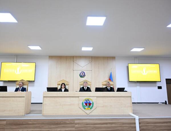 Ermənistan vətəndaşlarının şikayətləri üzrə apellyasiya məhkəməsində hakimlər kollegiyası müşavirəyə gedib –