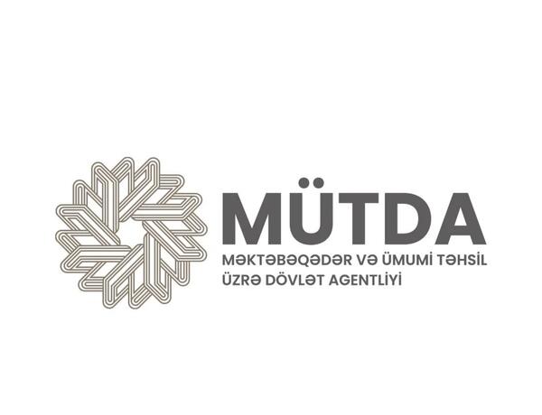 Məktəbli forması ilə bağlı valideynlərə