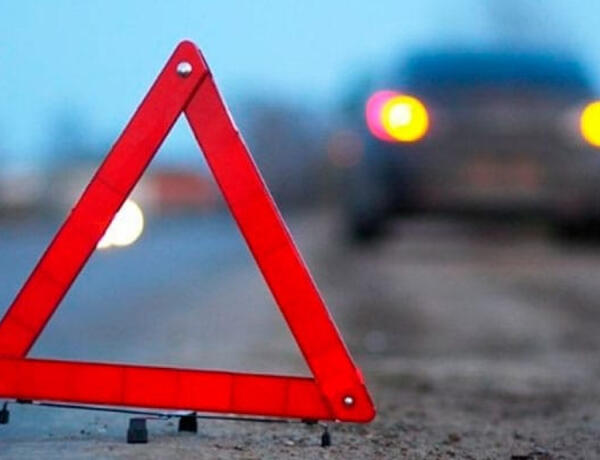 Sabirabadda “Mercedes” və motosiklet toqquşdu, ölən var