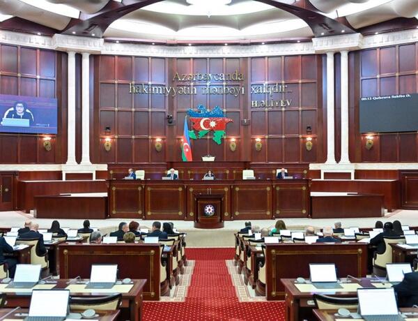 Milli Məclisin payız sessiyası çərçivəsində ilk iclası başladı