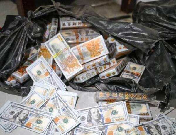 ABŞ-də bərbər bankomatın üzərində içərisində 128 min dollar olan çanta tapdı