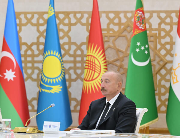 İlham Əliyev: Azərbaycan-Türkmənistan münasibətləri son illərdə dinamik inkişaf edir