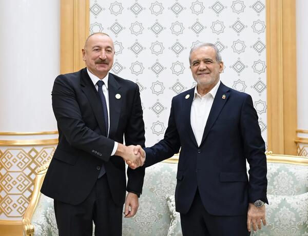 İlham Əliyevin İran Prezidenti ilə görüşü keçirildi –