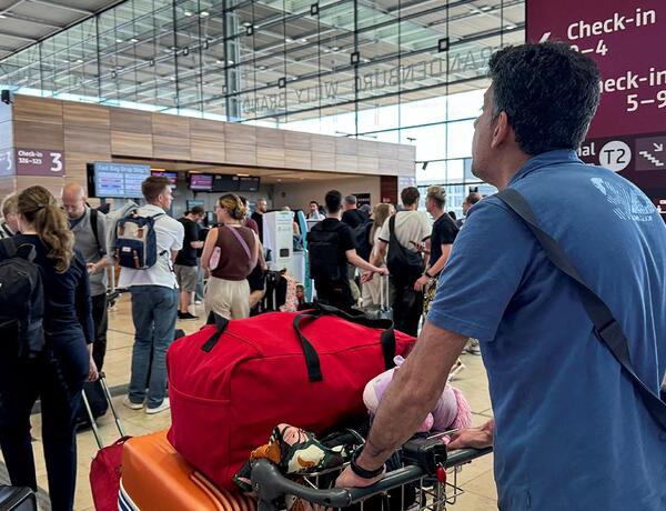 Aİ komissarı hava limanlarındakı bu nasazlıqlara görə üzv dövlətləri günahlandırıb
