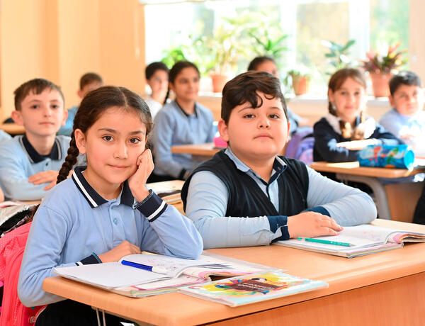 Məktəblərdə geyim qaydalarının icrasına dair monitorinqlərə başlanıldı