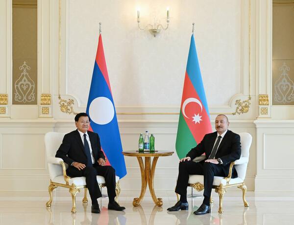 İlham Əliyevin Laos Prezidenti ilə təkbətək görüşü oldu –