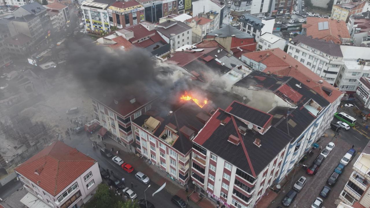 İstanbulda binada yanğın oldu