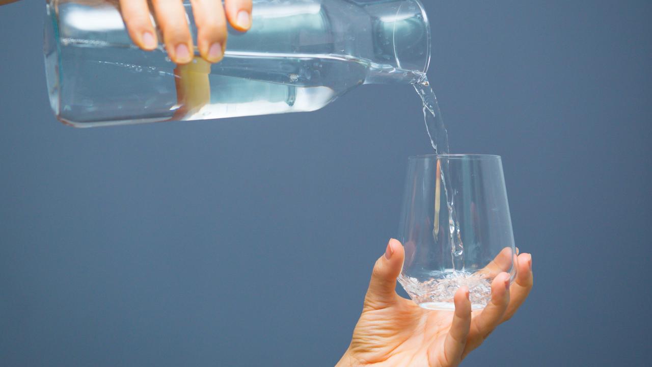 İçməli sudakı mikroplastiklərdən qurtulmağın sadə üsulu açıqlandı