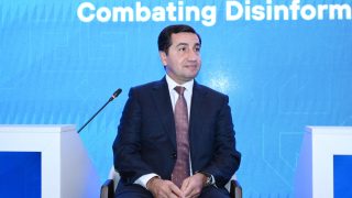 Dezinformasiya cəmiyyətlərə təsir edən daha geniş hibrid strategiyanın bir hissəsinə çevrilir