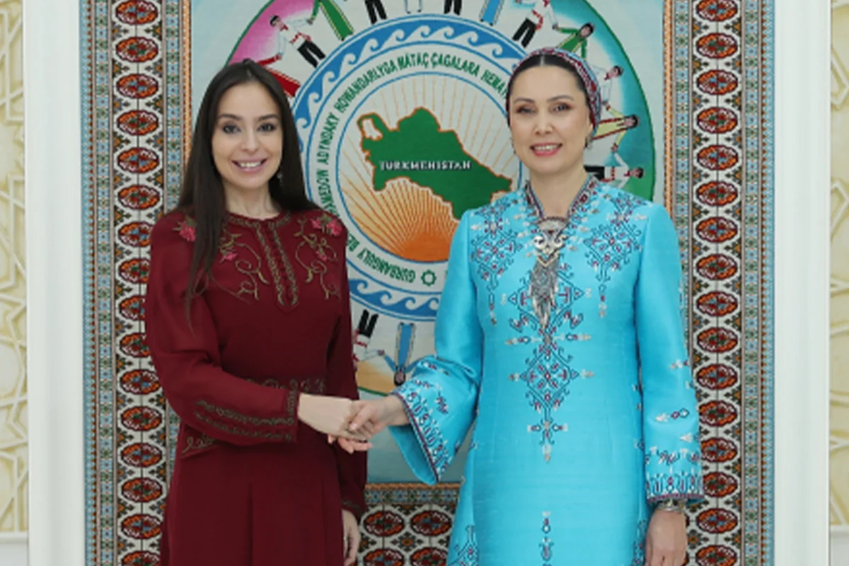 Leyla Əliyeva Arkadağ şəhərində Oğulcahan Atabayeva ilə görüşdü –