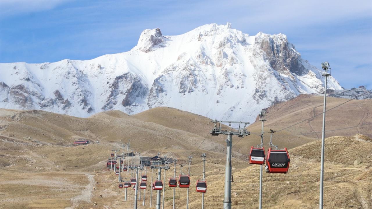 Erciyəsdə iki alpinist üçün axtarış-xilasetmə əməliyyatı başladıldı