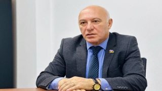Bakıda ölümlə nəticələnən kütləvi insidentə görə saxlanılan deputat oğlunun işi başqa məhkəməyə göndərilib