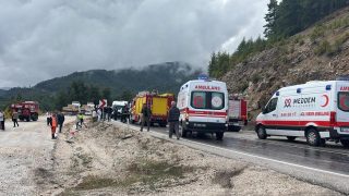 Türkiyədə ağır qəza: 1 ölü, 9 yaralı