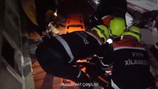 FHN Masazırda köməksiz vəziyyətdə qalan şəxsi xilas etdi – VİDEO